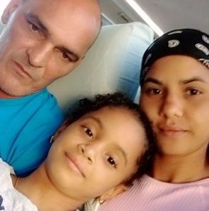 Meet your Posher, Idael